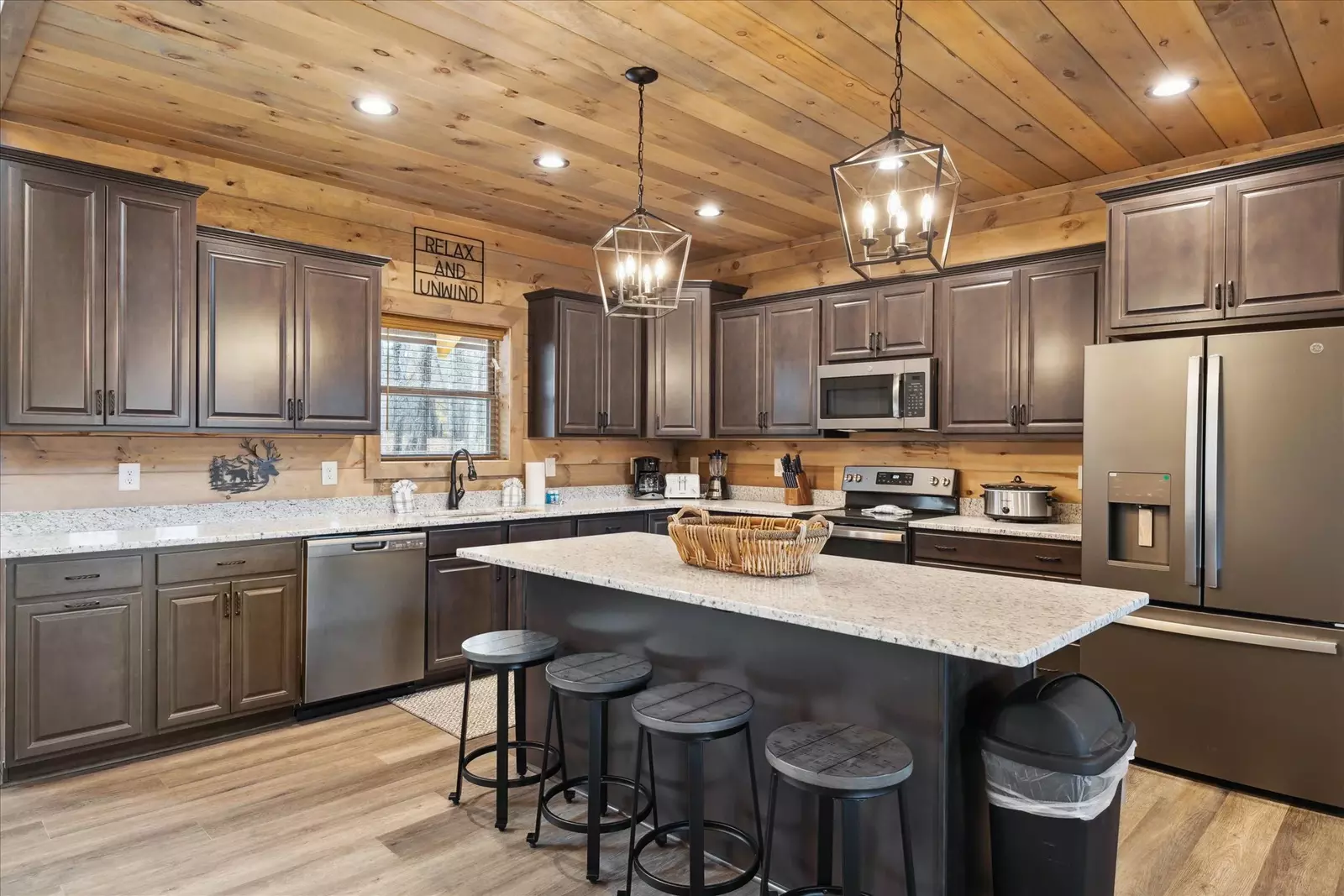 gourmet kitchen in cabin rental