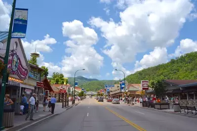 gatlinburg strip