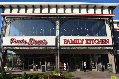 Paula Deen's Family Kitchen