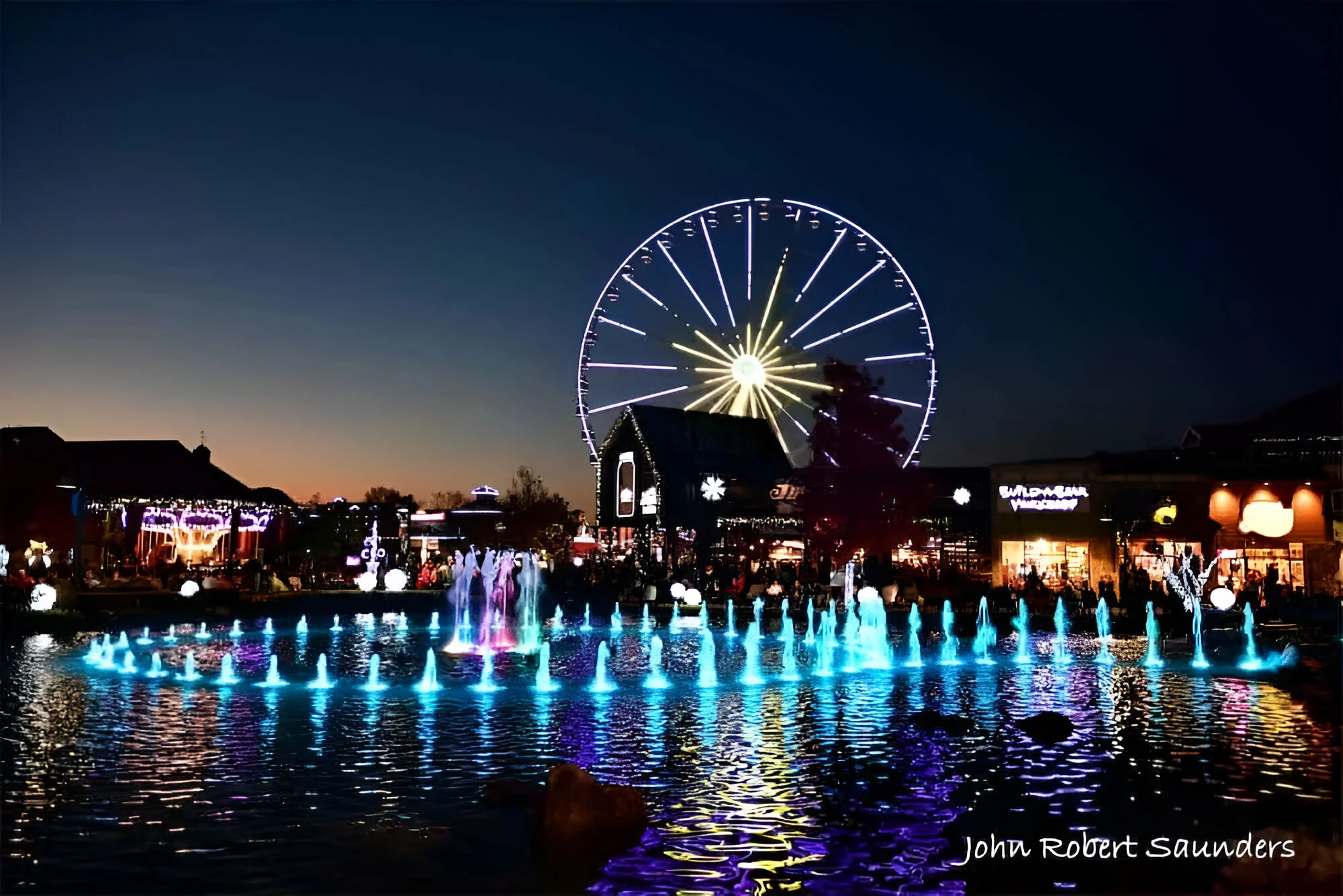 the island in pigeon forge at night