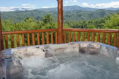 paradise point hot tub