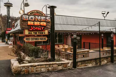 bones bbq joint in gatlinburg