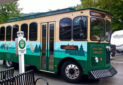 pigeon forge trolley