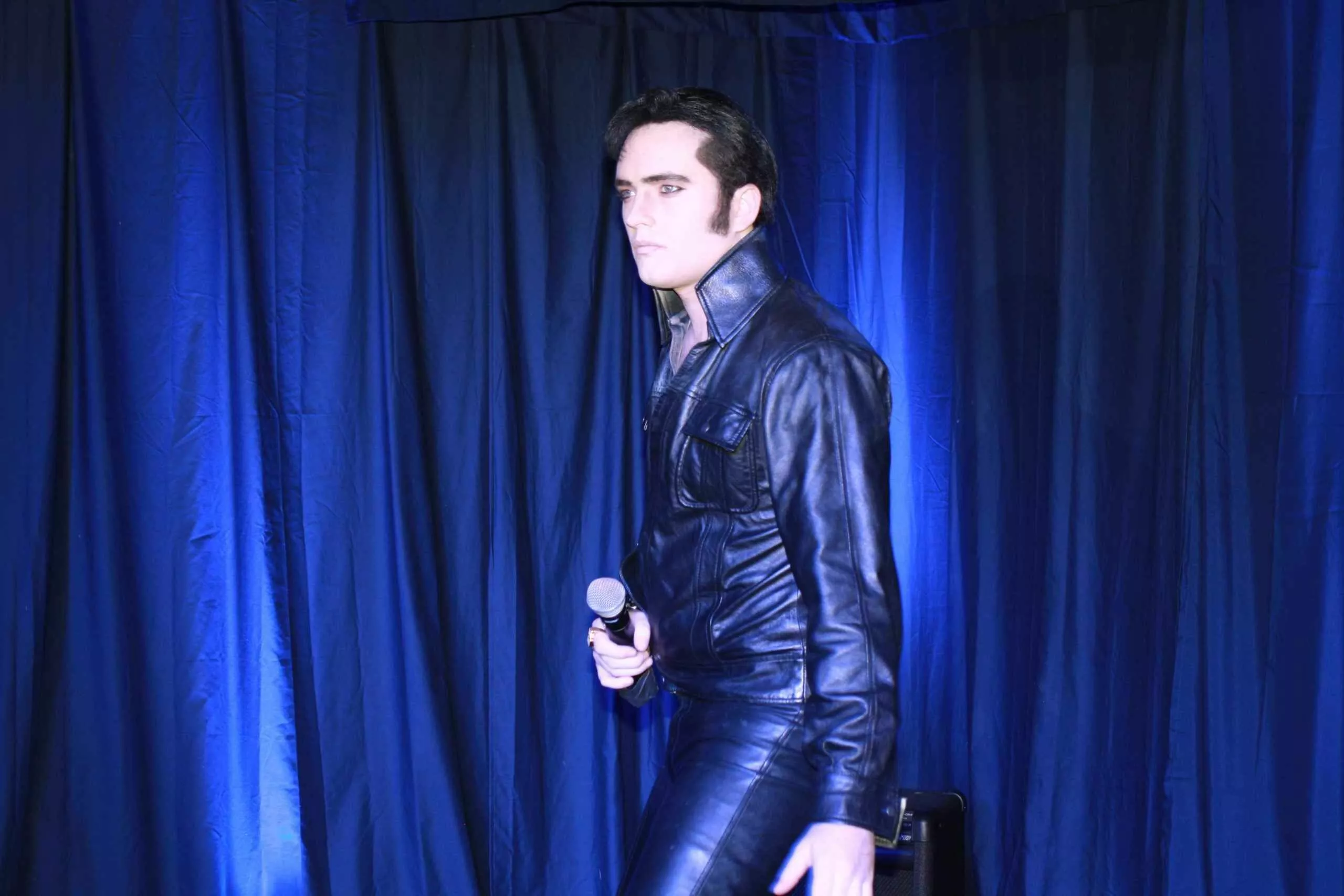elvis impersonator