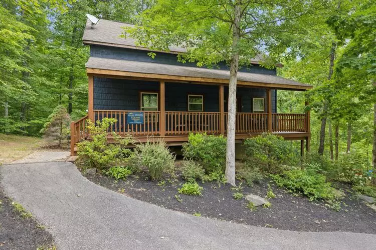Blue Hawk Hideaway cabin in the Smoky Mountains