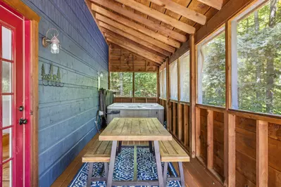 Blue Hawk Hideaway