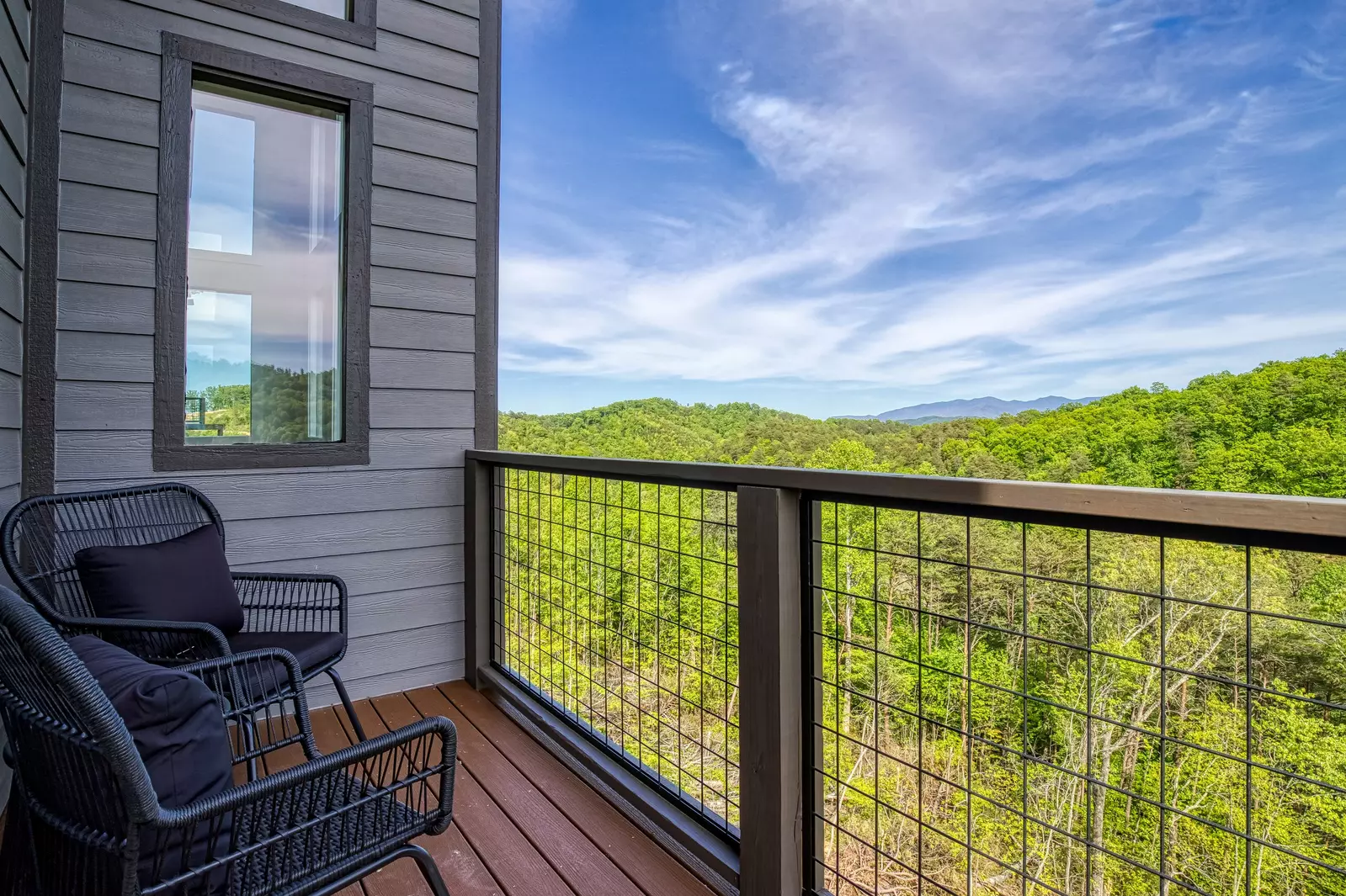Curated visual reference: Panoramic Park View Rentals Reference: Panoramic Paradise In Sevierville