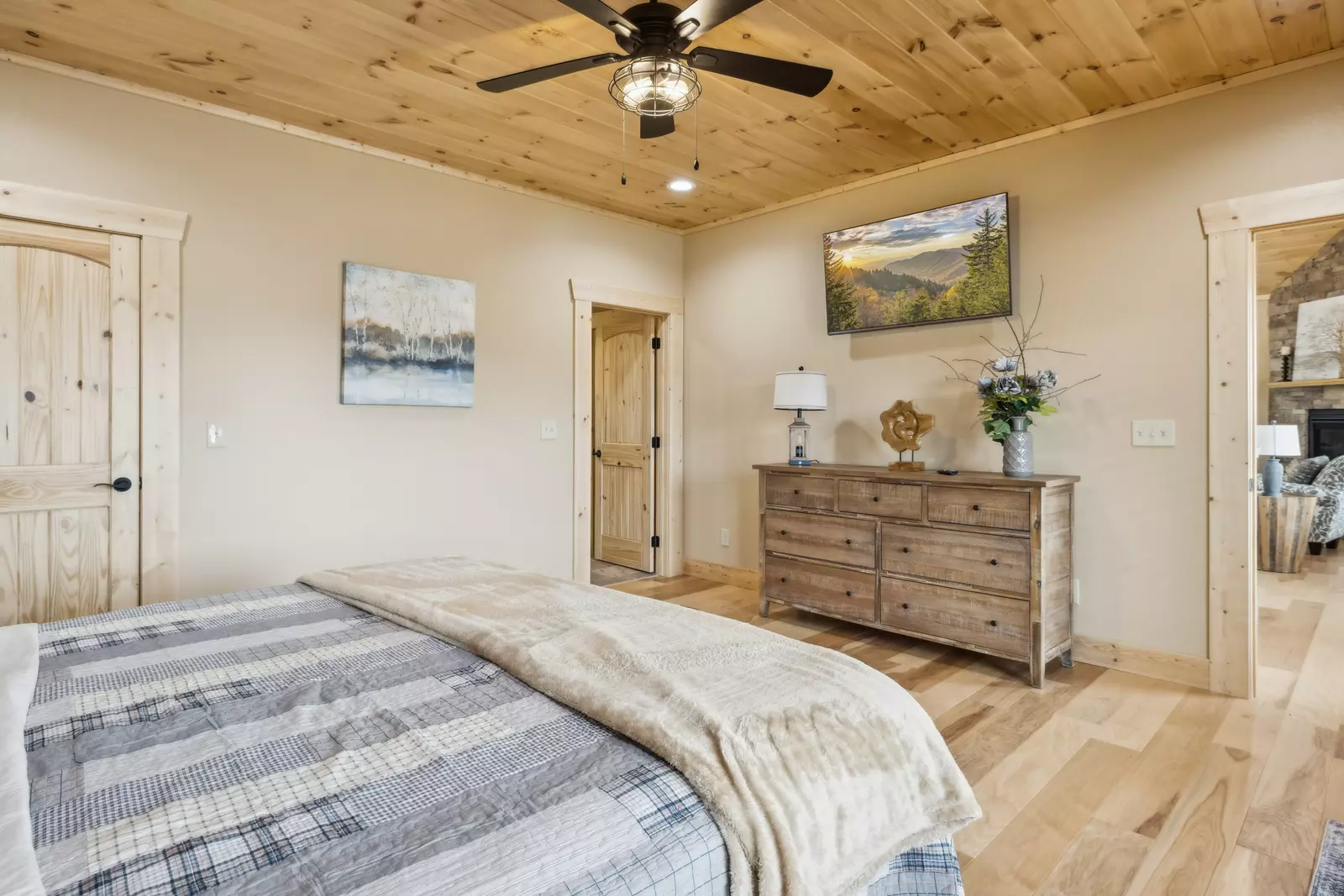 Robeson Hood Lodge