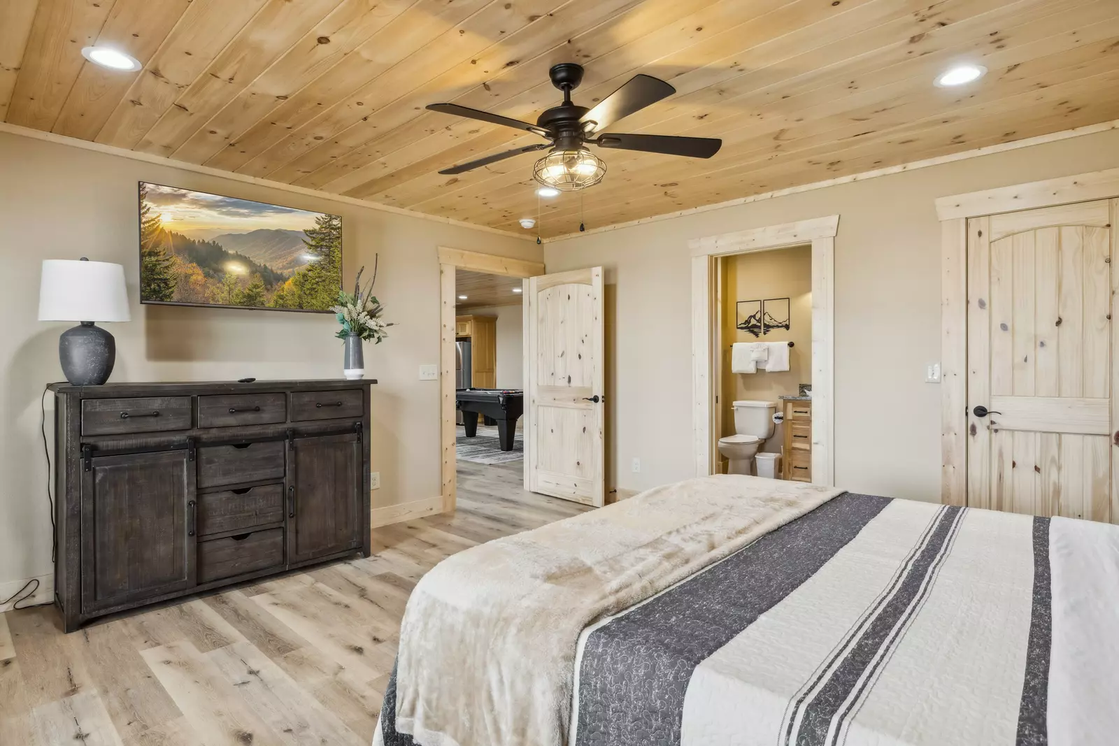 Robeson Hood Lodge