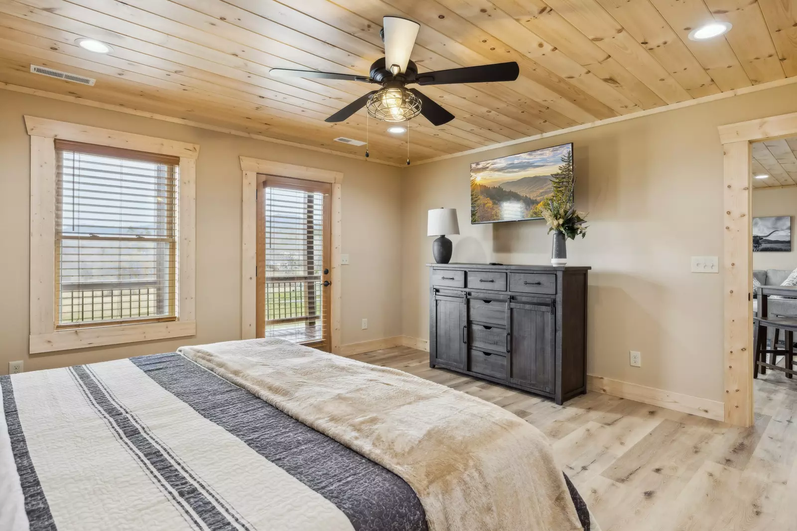 Robeson Hood Lodge