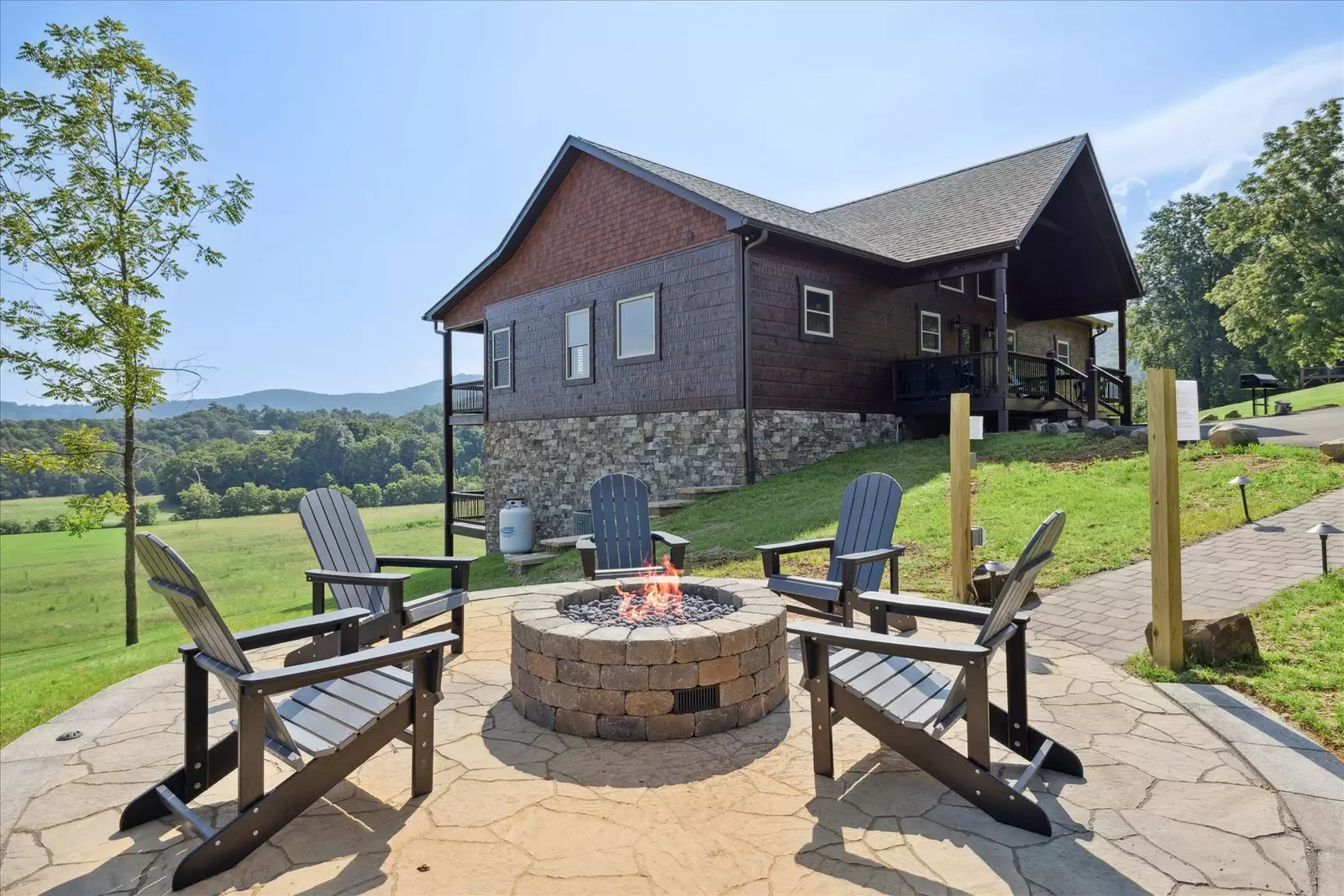 Robeson Hood Lodge
