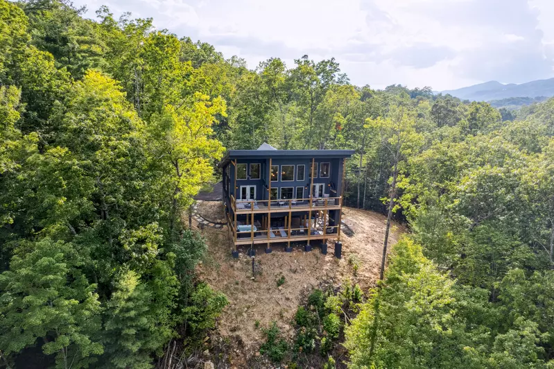 Golden Oaks Cabin
