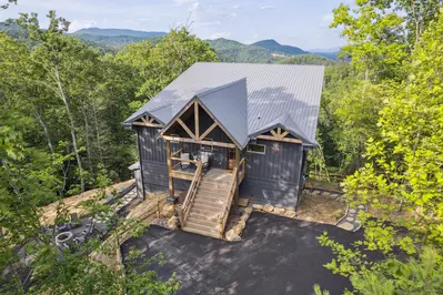 Golden Oaks Cabin