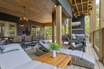 Golden Oaks Cabin