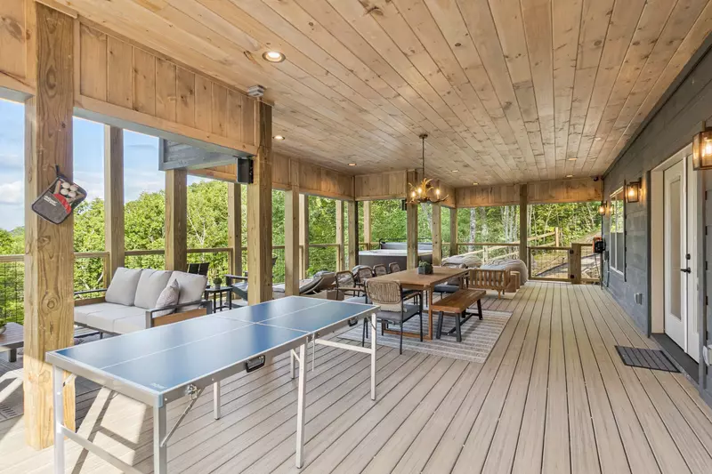 Golden Oaks Cabin