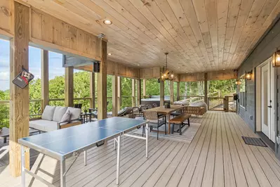 Golden Oaks Cabin