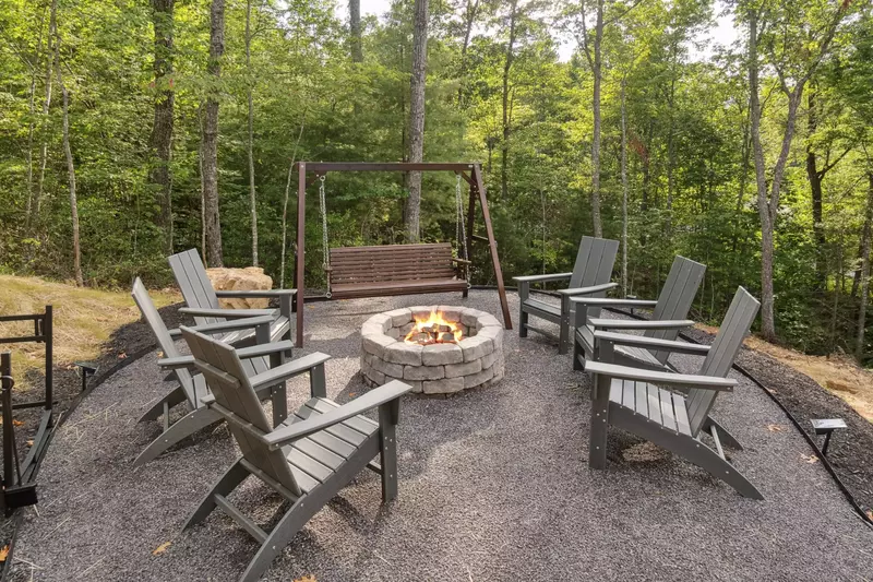 Golden Oaks Cabin