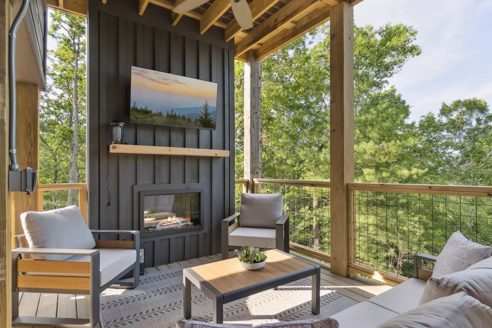 Golden Oaks Cabin