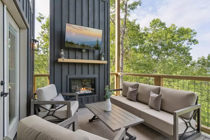 Golden Oaks Cabin