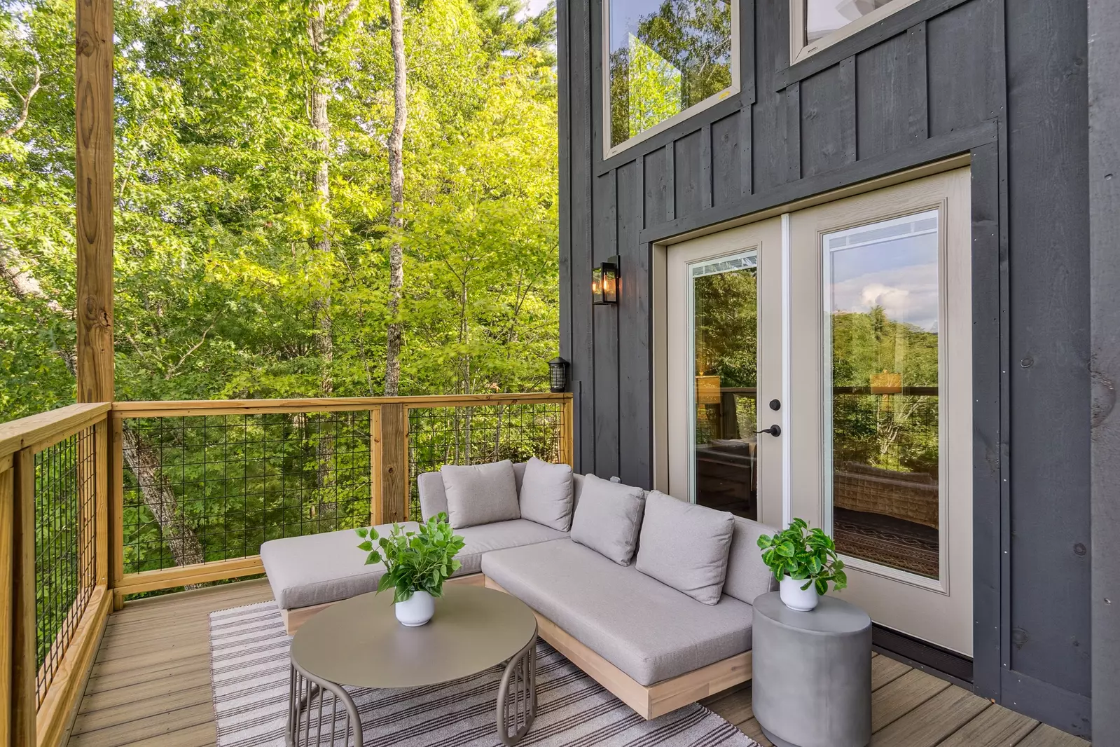 Golden Oaks Cabin