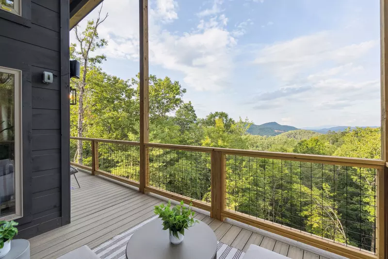 Golden Oaks Cabin