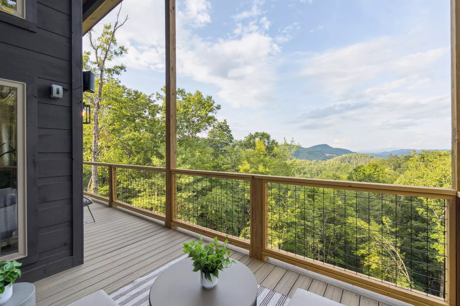 Golden Oaks Cabin