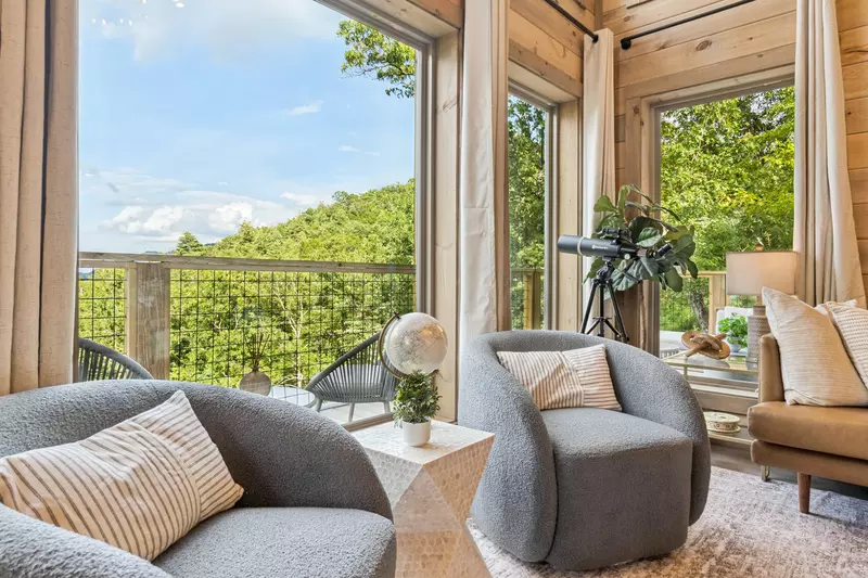 Golden Oaks Cabin