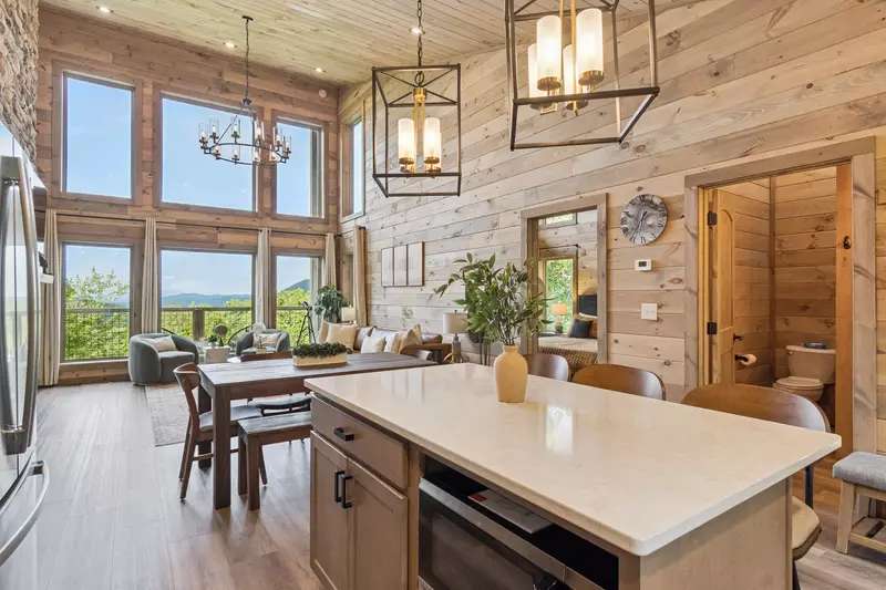 Golden Oaks Cabin