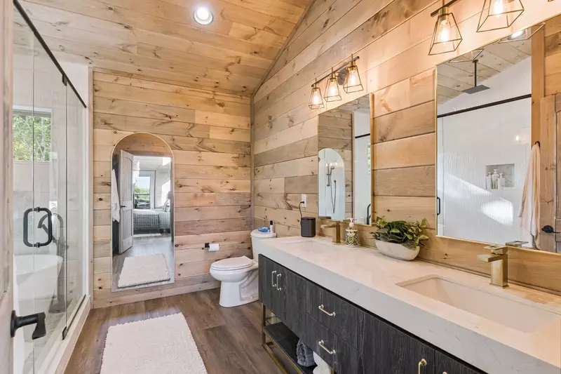 Golden Oaks Cabin