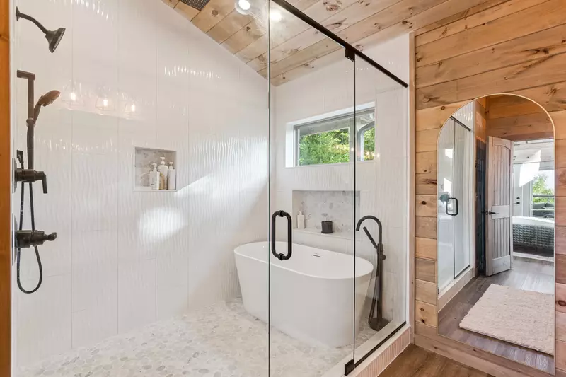 Golden Oaks Cabin