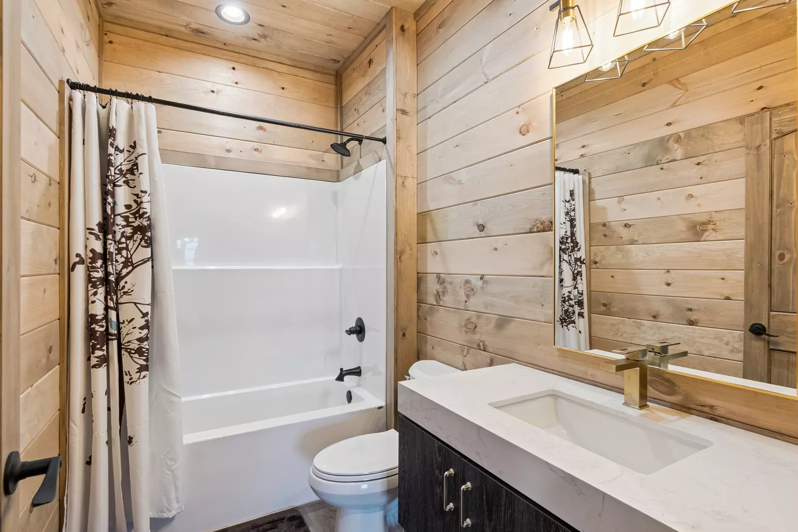 Golden Oaks Cabin