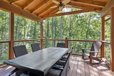 Iron Mountain Lodge