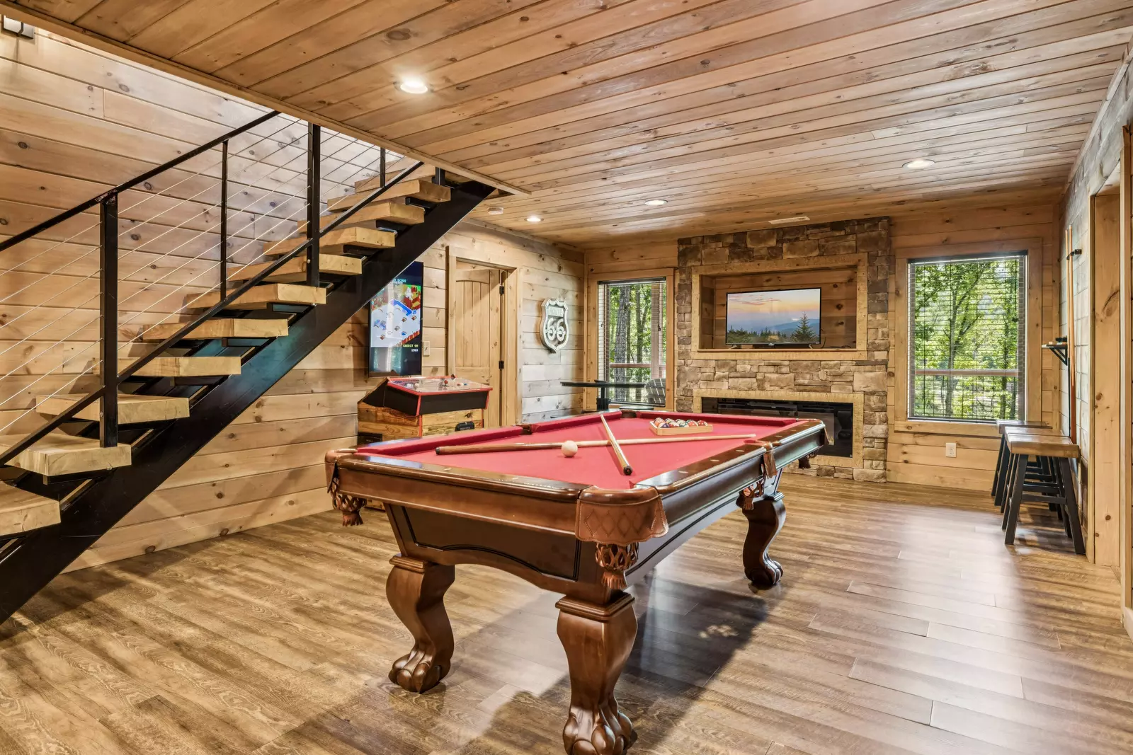 Iron Mountain Lodge