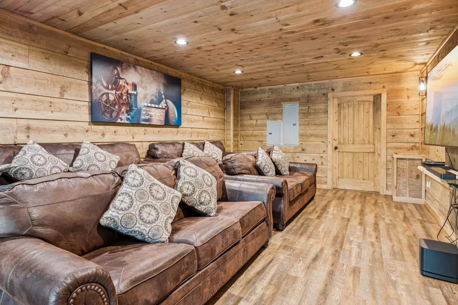 Iron Mountain Lodge
