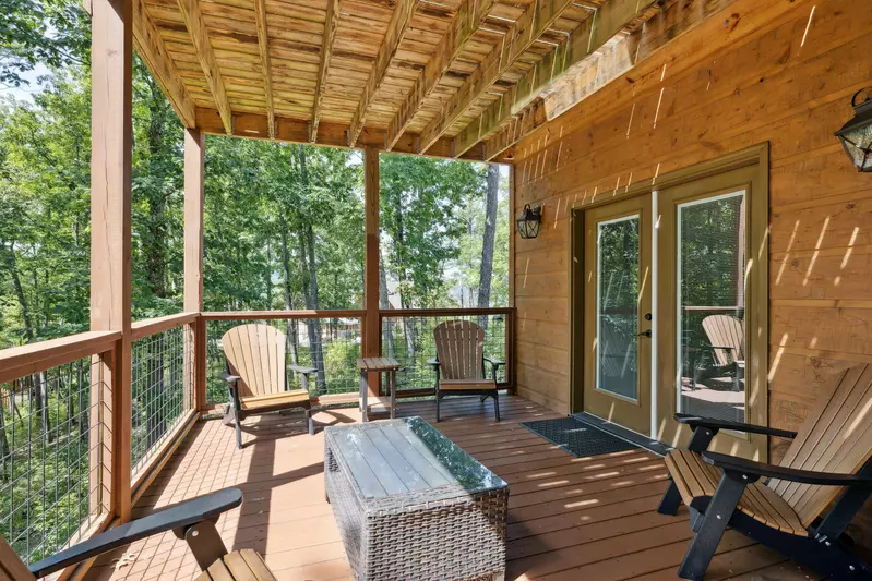 Iron Mountain Lodge