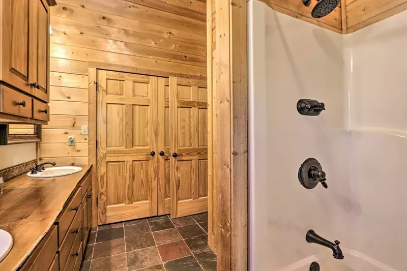 Pine Cone Cabin