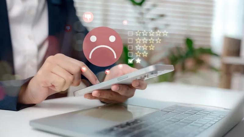 person leaving a bad review