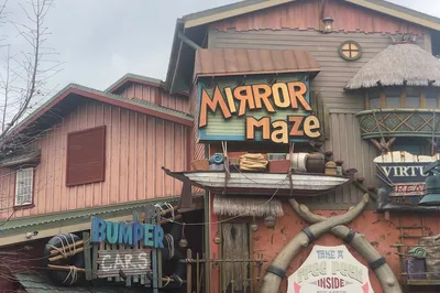 The Island Mirror Maze