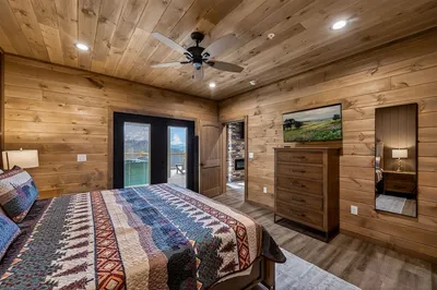 clean bedroom in Smoky Mountain cabin