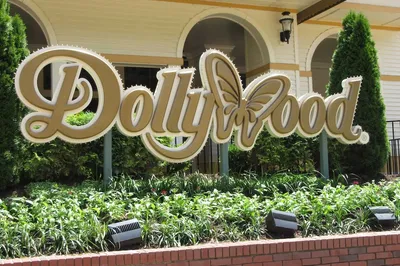 Dollywood sign
