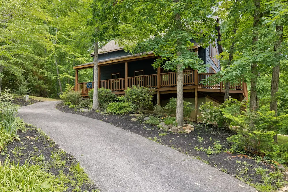 cabin in woods in smokies