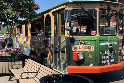 use the gatlinburg trolley on your family trip to the Smoky Mountains