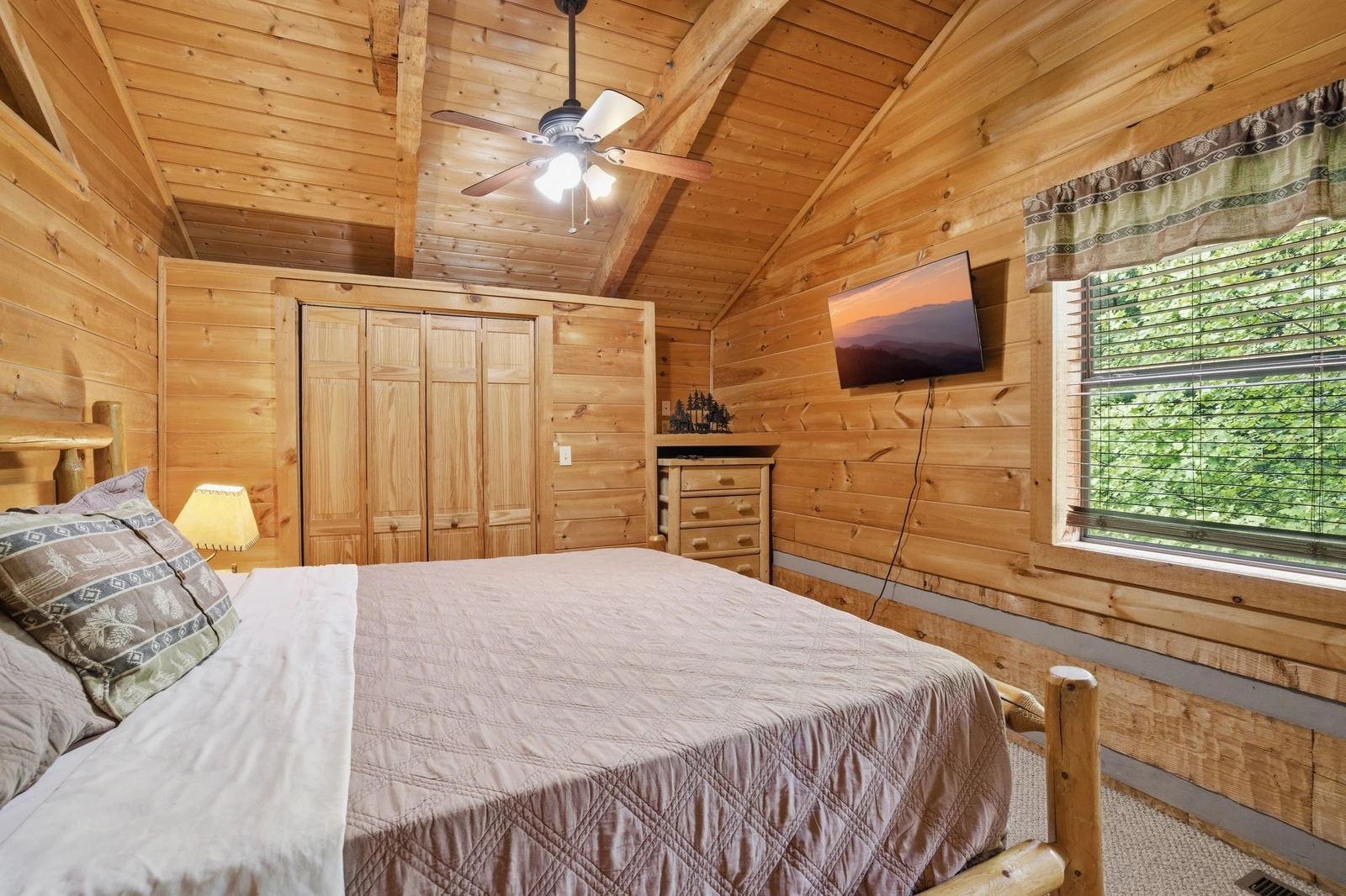 Black Bear Hideaway