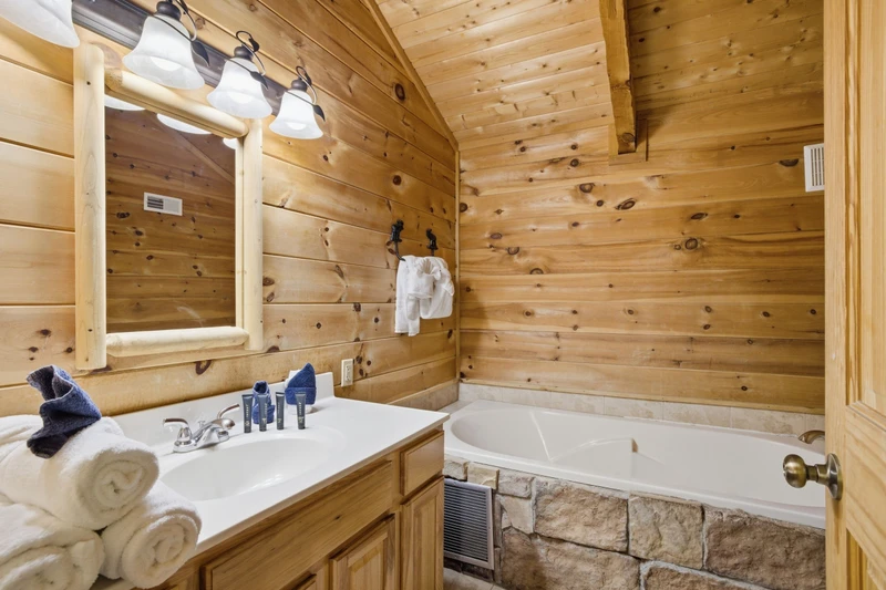 Black Bear Hideaway