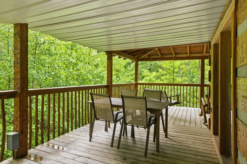 Black Bear Hideaway