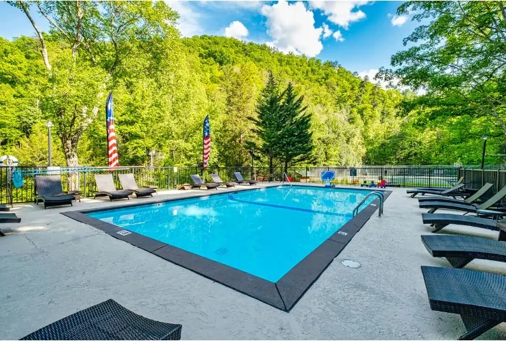 Moonshine Mountain Lodge