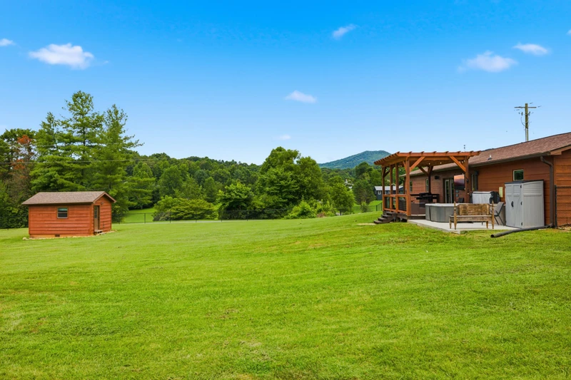 Webster Lodge at Covemont