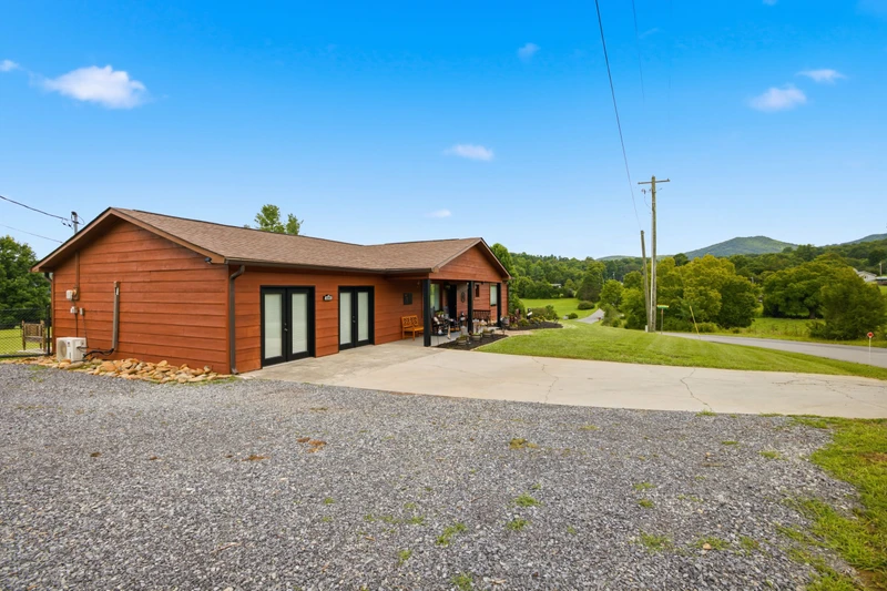 Webster Lodge at Covemont