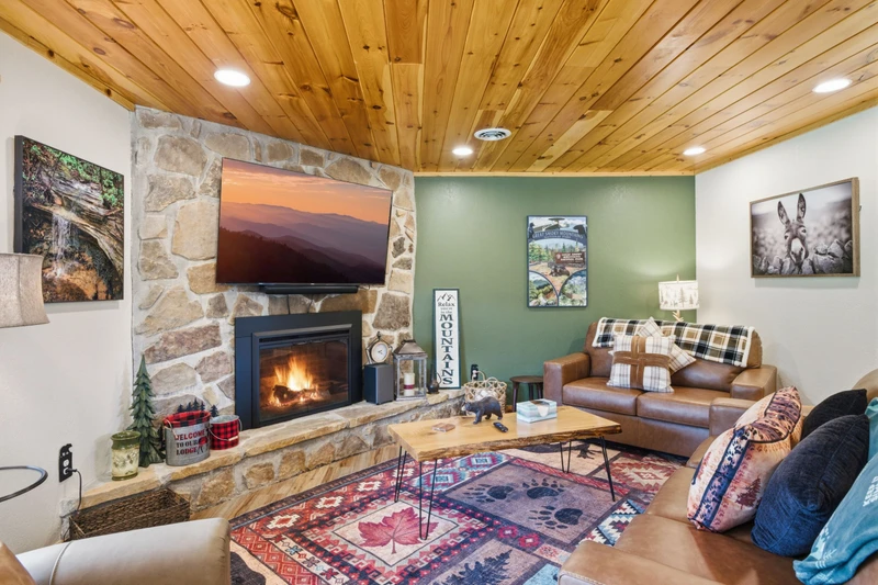 Webster Lodge at Covemont