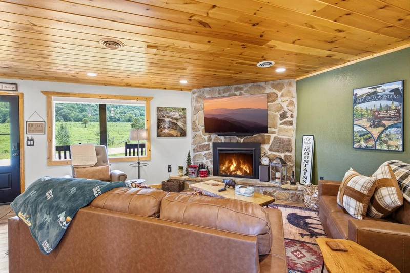 Webster Lodge at Covemont